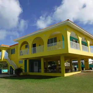 casa-de-playa-fajardo.comcaribbean.com/